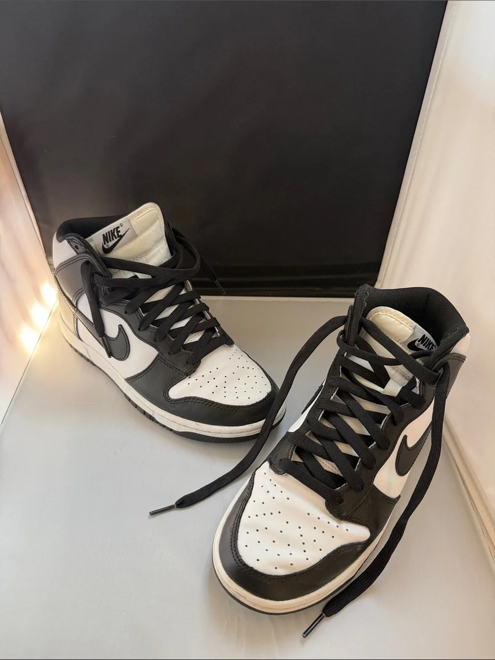 Nike Men's Black and White High-Top Athletic Shoes